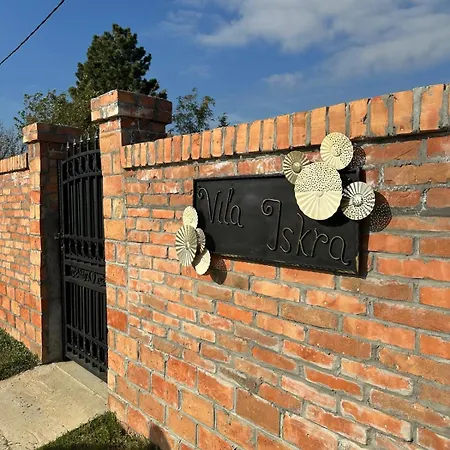 Iskra Hébergement de vacances Novi Sad