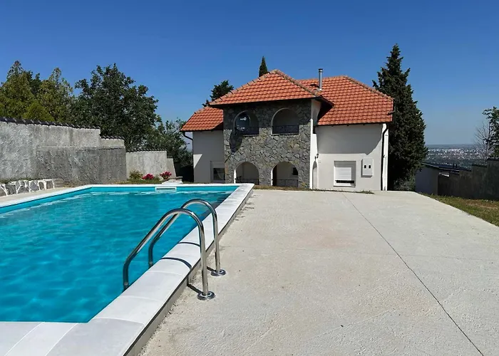 Iskra 펜션 노비사드